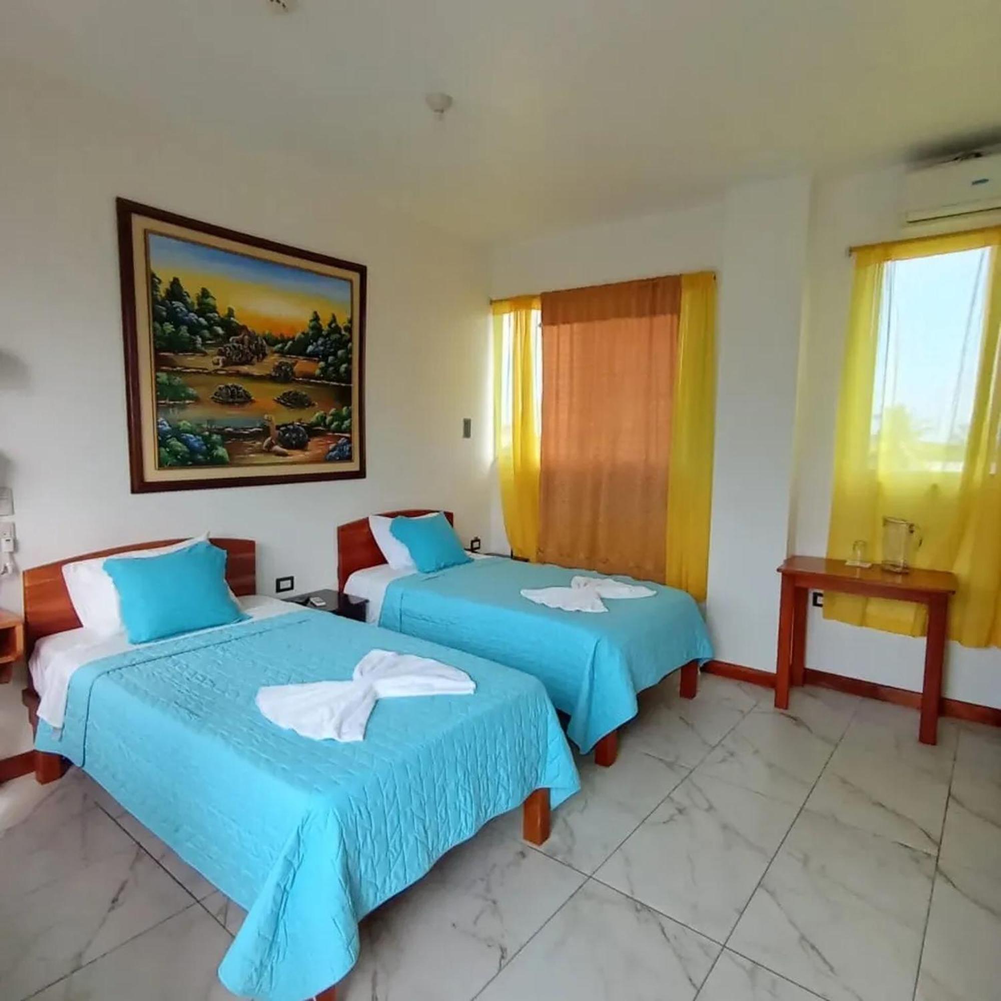Isla Azul Otel Puerto Ayora  Dış mekan fotoğraf