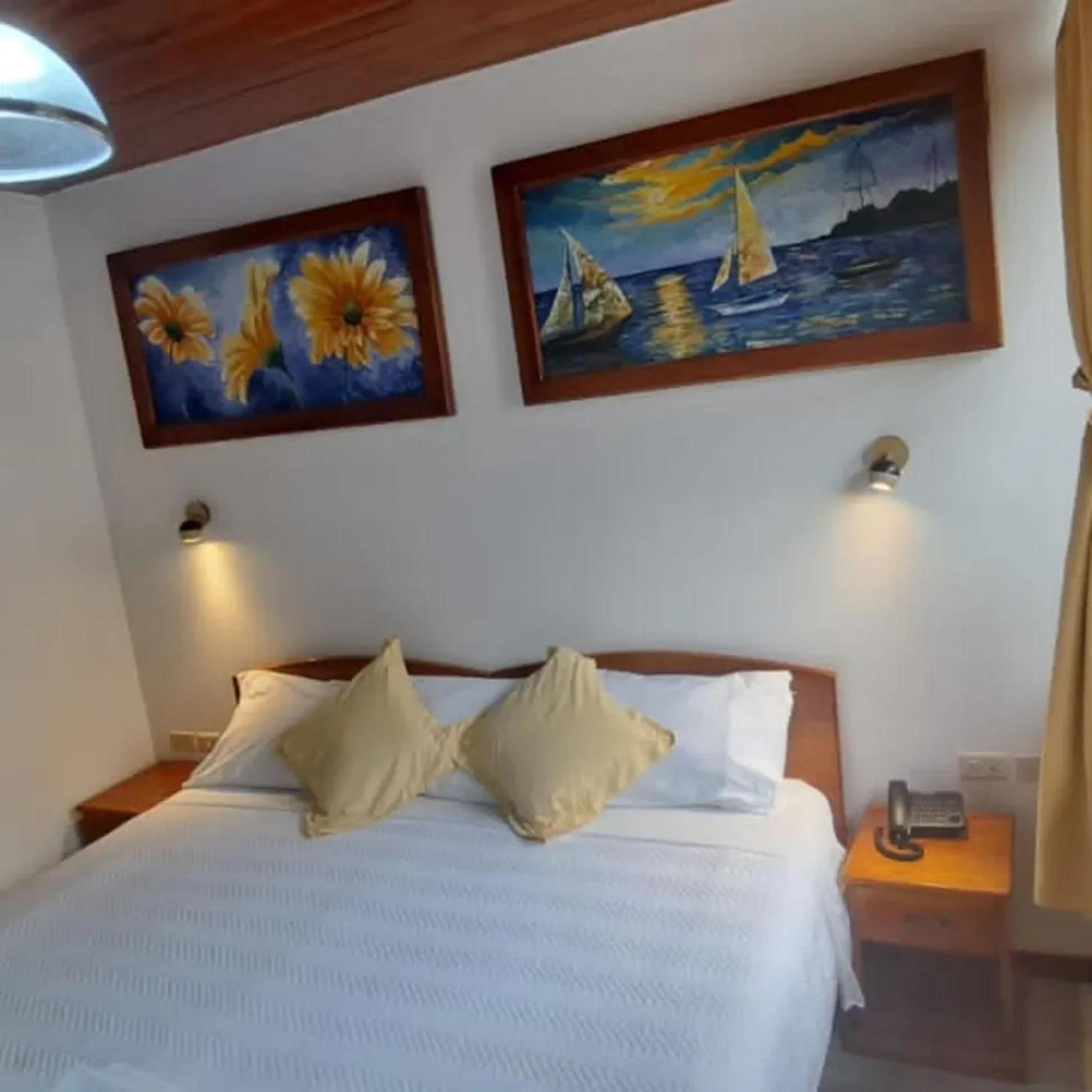 Isla Azul Otel Puerto Ayora  Dış mekan fotoğraf